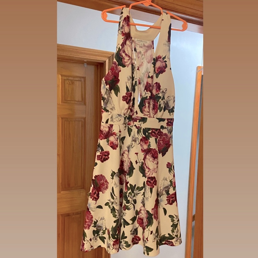 Short flowered dress